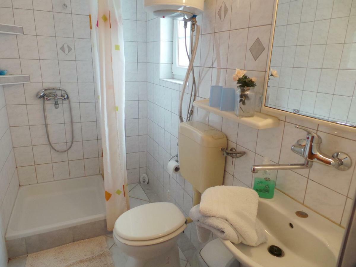Apartmani Vjera Ribarica Exterior foto